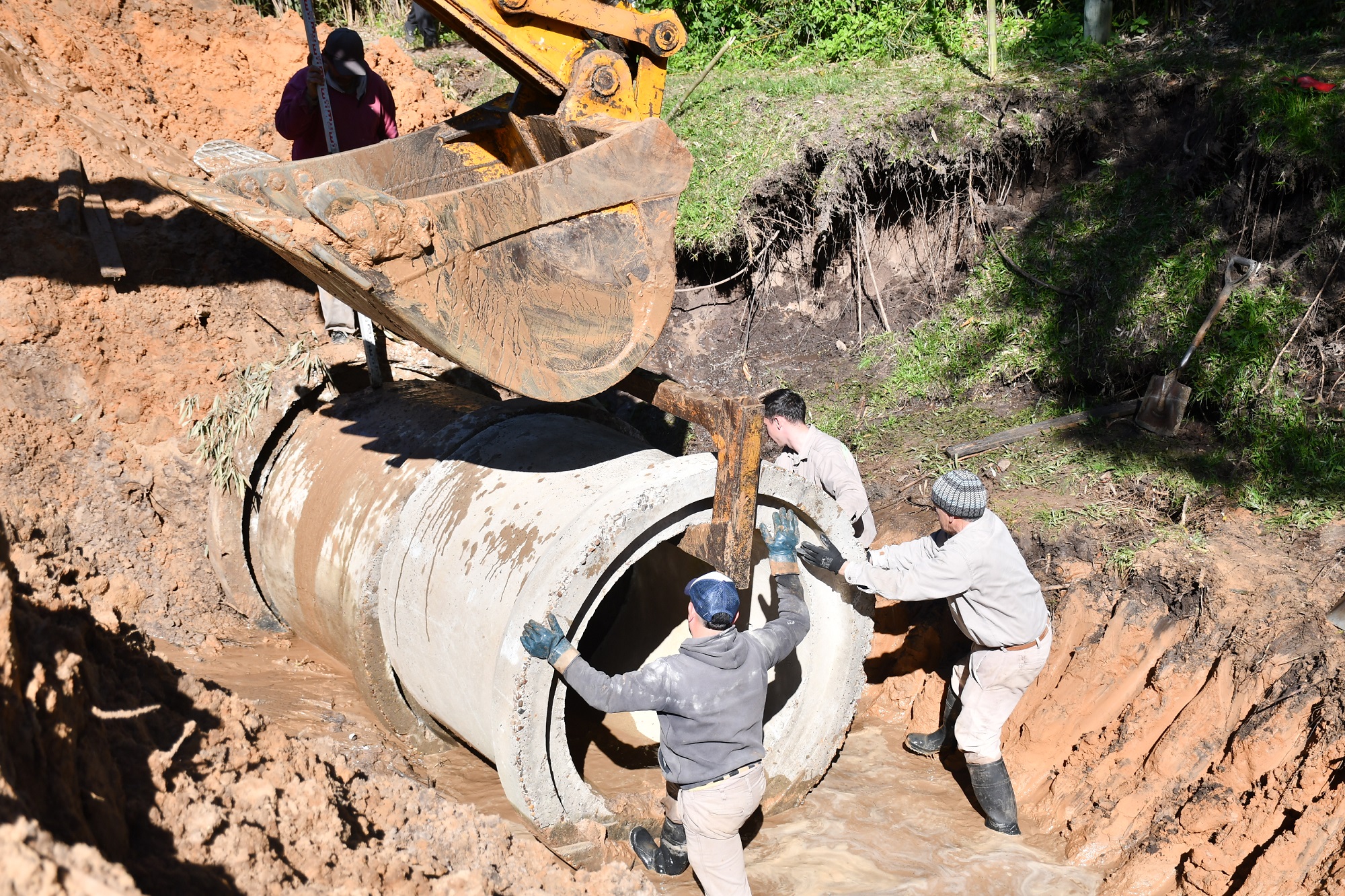 Avanzan las obras de desagües pluviales en Parque Río Uruguay y El Arenal