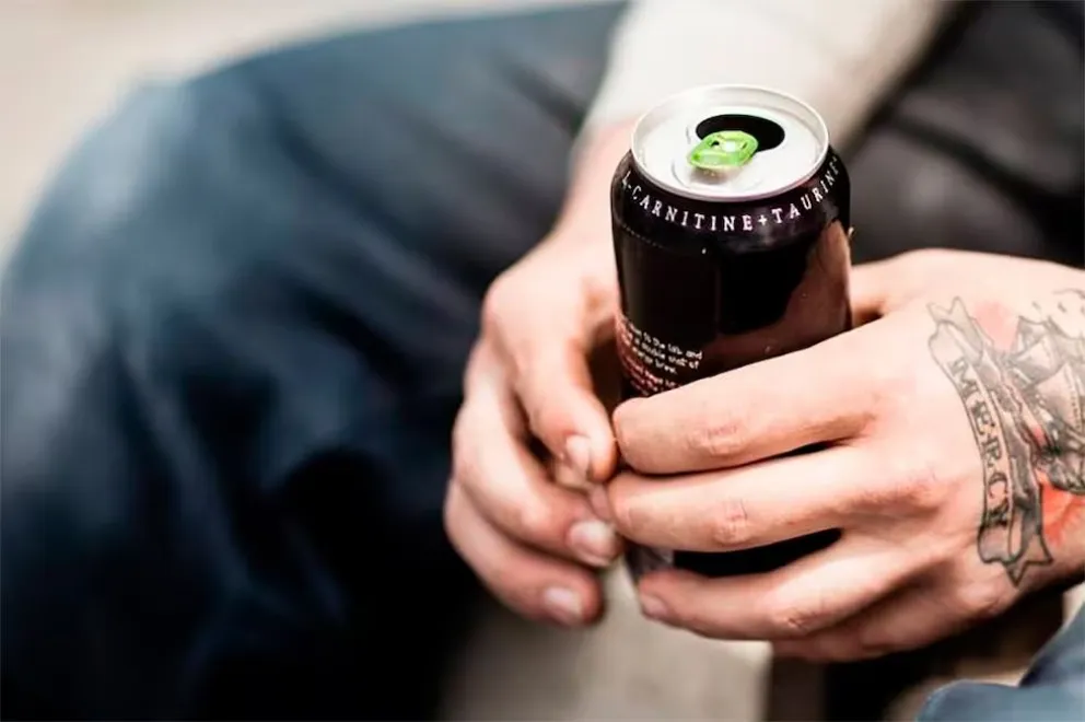 Bebidas energizantes: crece el consumo y advierten sobre sus efectos en la salud