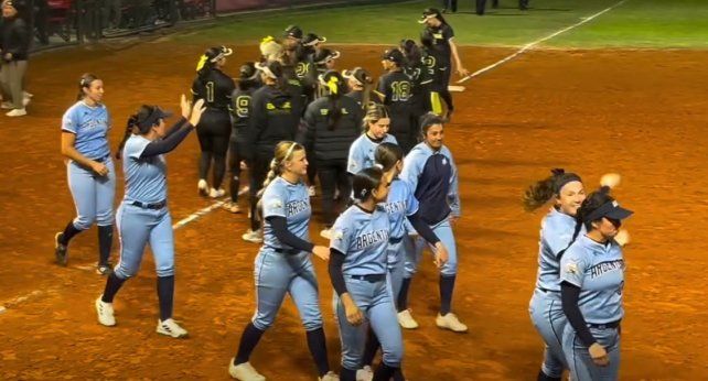 Sóftbol: Argentina cayó ante Brasil y sufrió su primera derrota en los Juegos Suramericanos